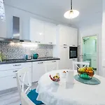 Old Town Finest Apartment