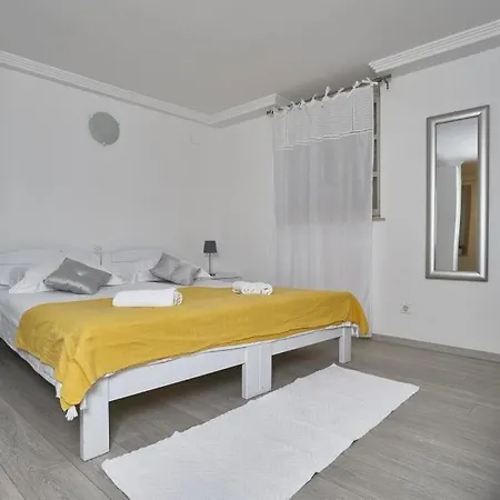 Old Town Finest Apartment *