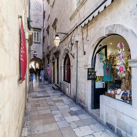 Old Town Finest Apartment